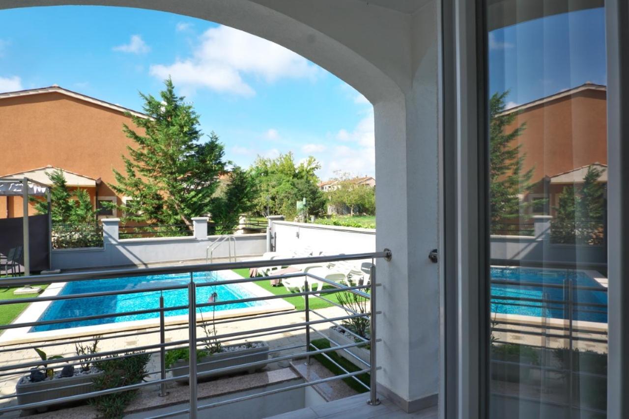 Villa Miskovic Banjole Bagian luar foto
